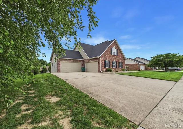 Photo 4 of Single family home for sale at 432 Marbleton Cir, O Fallon, IL 62269 | MLS# MIS26038441 | Listing updated on 2026-09-25