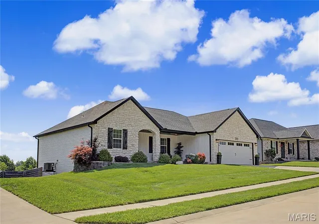 Homes for sale in Cape Girardeau, MO | 968 Lochinvar Ln, Cape Girardeau, MO 63701 | MLS# MIS26038448
