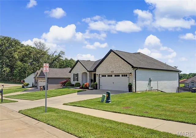 Photo 3 of Single family home for sale at 968 Lochinvar Ln, Cape Girardeau, MO 63701 | MLS# MIS26038448 | Listing updated on 2026-08-03