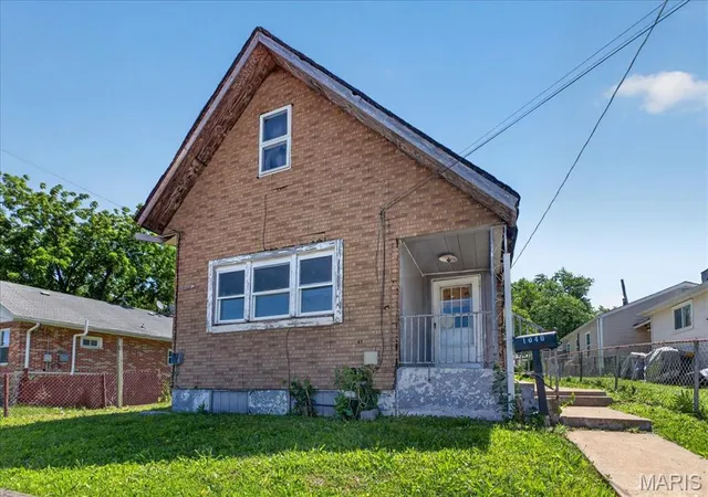 Homes for sale in Unincorporated, MO | 1040 Wachtel Ave, Unincorporated, MO 63125 | MLS# MIS26038471