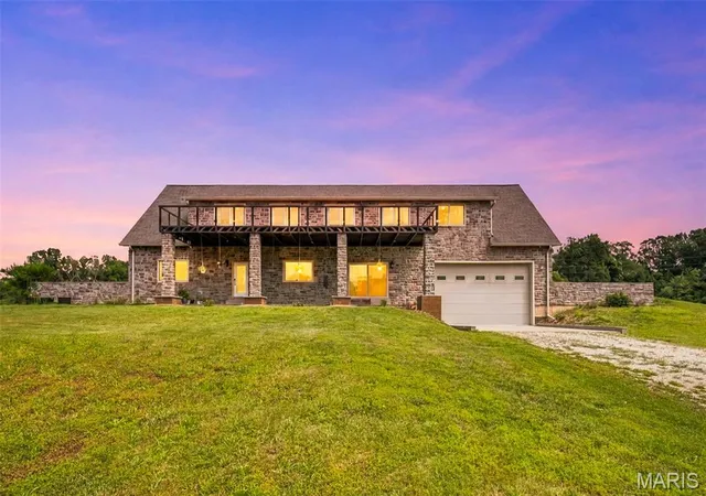 Homes for sale in Perry, MO | 24613 Shady Oak Pl, Perry, MO 63462 | MLS# MIS26038475