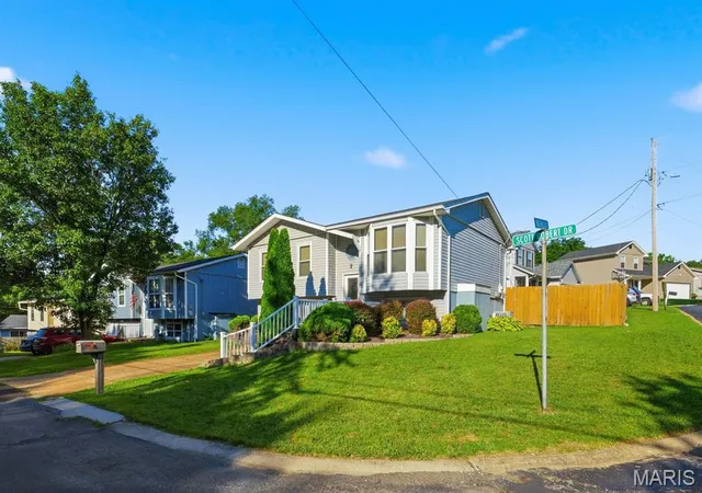 Homes for sale in Arnold, MO | 3969 Scott Robert Dr, Arnold, MO 63010 | MLS# MIS26038484
