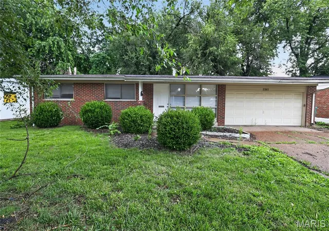 Photo 1 of Single family home for sale at 2365 Hallwood Dr, Saint Louis, MO 63136 | MLS# MIS26038485 | Listing updated on 2026-10-09