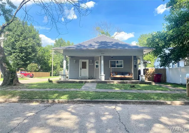 Homes for sale in Sikeston, MO | 846 Vernon Ave, Sikeston, MO 63801 | MLS# MIS26038489