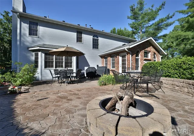 Photo 3 of Single family home for sale at 3 Ashwood Ct, Edwardsville, IL 62025 | MLS# MIS26038503 | Listing updated on 2026-10-29
