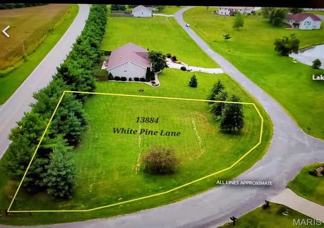 Homes for sale in Godfrey, IL | 13884 White Pine Ln, Godfrey, IL 62035 | MLS# MIS26038518