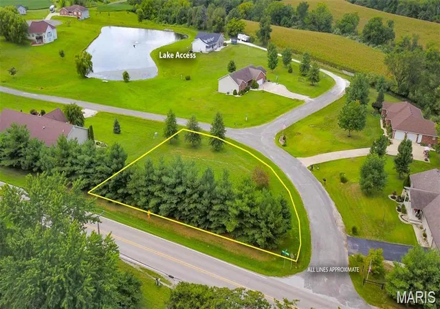 Homes for sale in Godfrey, IL | 13884 White Pine Ln, Godfrey, IL 62035 | MLS# MIS26038518