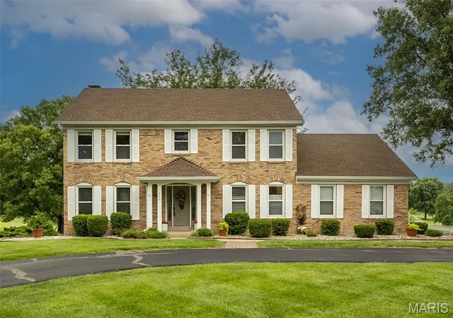 3rd image of 308 Willowpointe Dr, Saint Charles, MO 63304 | MLS# MIS26038522