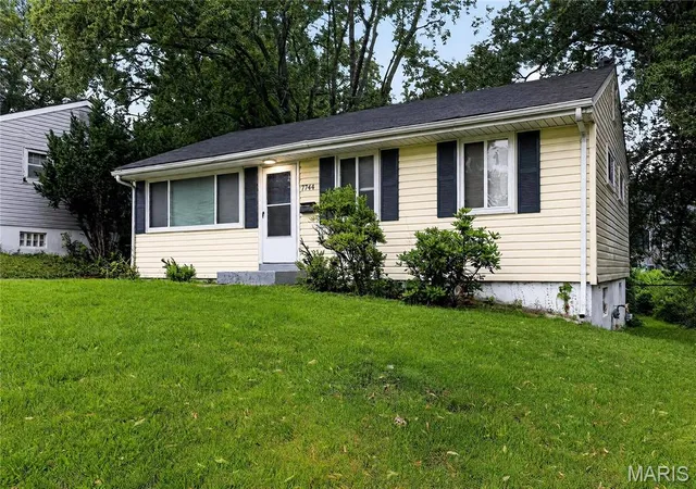 Homes for sale in St Louis, MO | 7744 Ellington Dr, St Louis, MO 63121 | MLS# MIS26038550