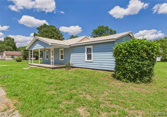 Homes for sale in Bernie, MO | 609 N Miller St, Bernie, MO 63822 | MLS# MIS26038564