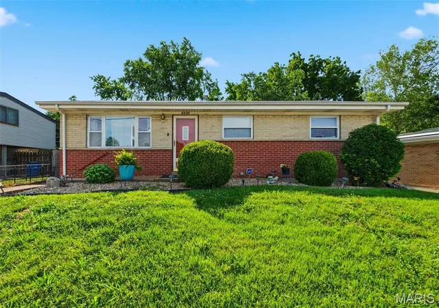 Homes for sale in Hazelwood, MO | 6908 Howdershell Rd, Hazelwood, MO 63042 | MLS# MIS26038572