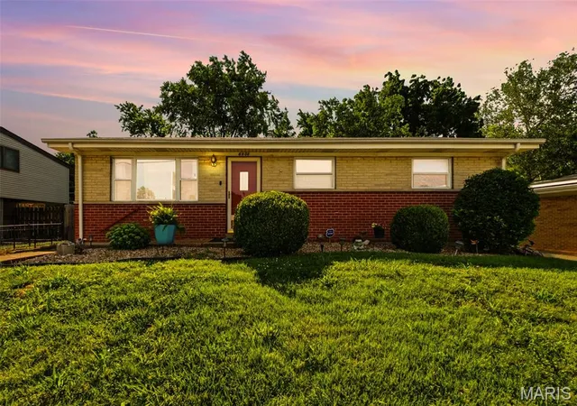 Homes for sale in Hazelwood, MO | 6908 Howdershell Rd, Hazelwood, MO 63042 | MLS# MIS26038572