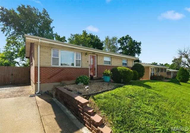 Homes for sale in Hazelwood, MO | 6908 Howdershell Rd, Hazelwood, MO 63042 | MLS# MIS26038572