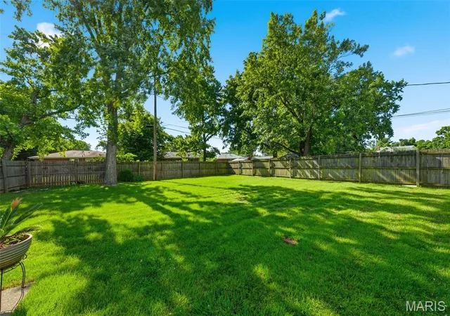 Homes for sale in Hazelwood, MO | 6908 Howdershell Rd, Hazelwood, MO 63042 | MLS# MIS26038572