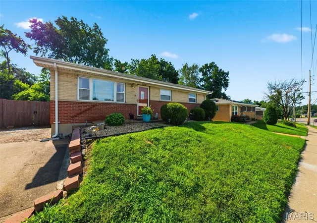 Homes for sale in Hazelwood, MO | 6908 Howdershell Rd, Hazelwood, MO 63042 | MLS# MIS26038572