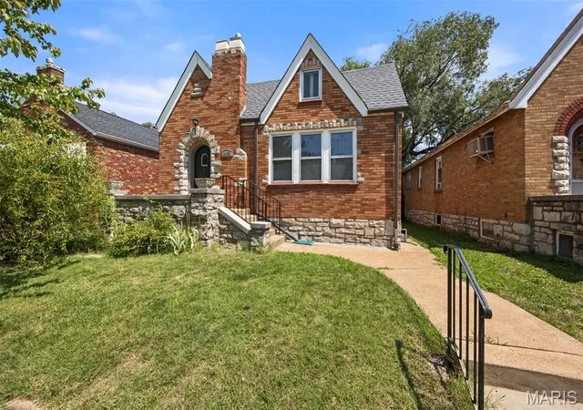 Photo 1 of Sale Pending at 3929 Meramec St, Saint Louis, MO 63116 | MLS# MIS26038582 | Listing updated on 2026-08-24