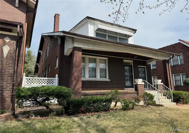Photo 3 of Single family home for sale at 5381 Queens Ave, Saint Louis, MO 63115 | MLS# MIS26038585 | Listing updated on 2026-06-17