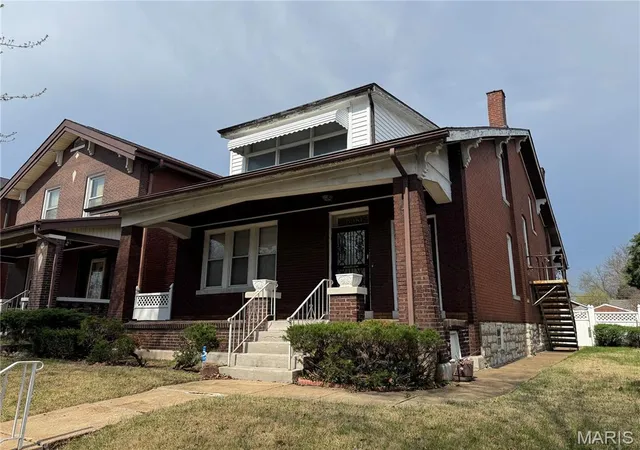 Photo 3 of Single family home for sale at 5381 Queens Ave, Saint Louis, MO 63115 | MLS# MIS26038585 | Listing updated on 2026-06-17