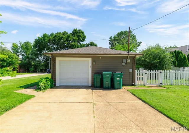 Photo 2 of Single family home for sale at 1503 Wexford Ave, Saint Louis, MO 63119 | MLS# MIS26038614 | Listing updated on 2026-10-02