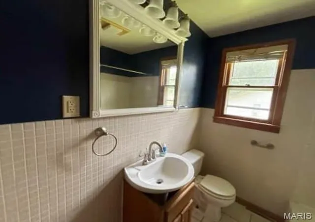 Homes for sale in Alton, IL | 402 Condit Ave, Alton, IL 62002 | MLS# MIS26038620