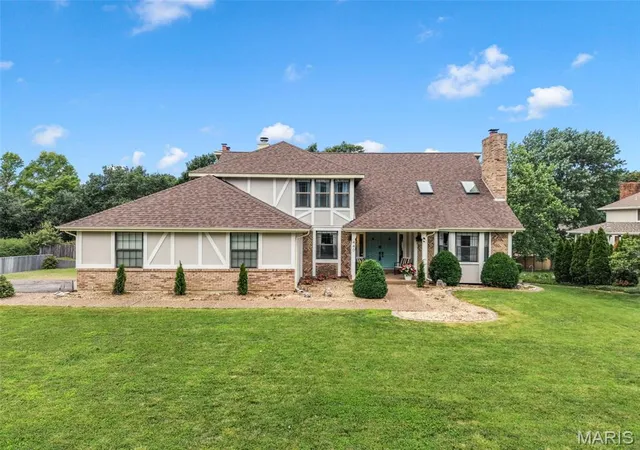 1st image of 440 Meramec Wy, Saint Charles, MO 63303 | MLS# MIS26038638