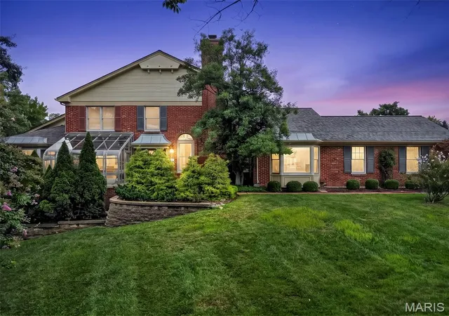 Condo for sale at 330 Morristown Ct, Chesterfield, MO 63017 | MLS# MIS26038642