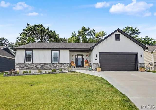 Homes for sale in Moscow Mills, MO | 343 Birchwood Dr, Moscow Mills, MO 63362 | MLS# MIS26038678