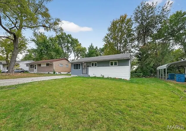 2nd image of 138 Grampian Rd, Riverview, MO 63137 | MLS# MIS26038691