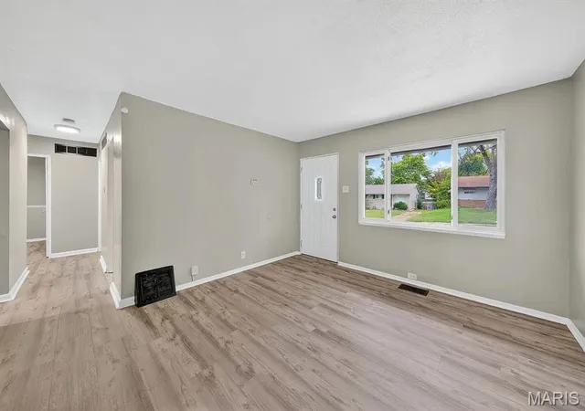 5th image of 138 Grampian Rd, Riverview, MO 63137 | MLS# MIS26038691