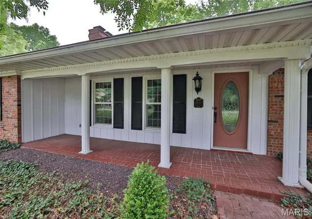 Homes for sale in Edwardsville, IL | 1000 Schwarz Rd, Edwardsville, IL 62025 | MLS# MIS26038702