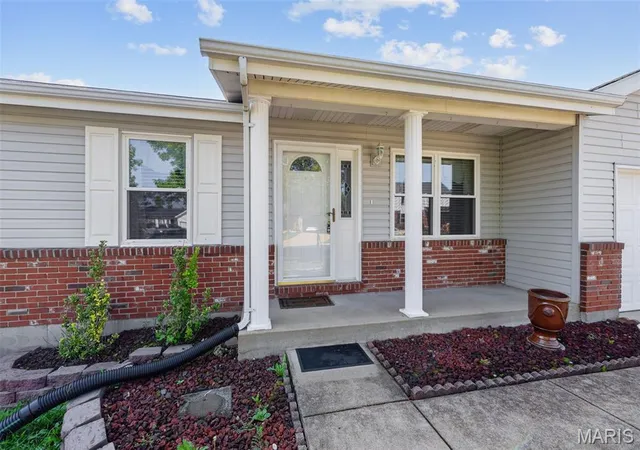 3rd image of 3532 Saint Francis Dr, Arnold, MO 63010 | MLS# MIS26038710