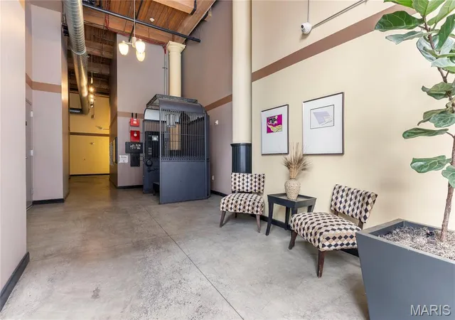 Photo 3 of Condo for sale at 1015 Washington Ave #501, Saint Louis, MO 63101 | MLS# MIS26038711 | Listing updated on 2026-08-16