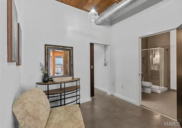 Photo 3 of Condo for sale at 1015 Washington Ave #501, Saint Louis, MO 63101 | MLS# MIS26038711 | Listing updated on 2026-08-16