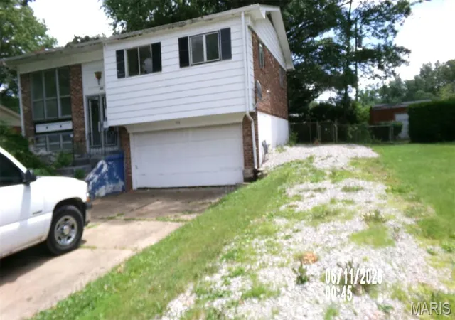 Homes for sale in Swansea, IL | 112 Philecia Dr, Swansea, IL 62226 | MLS# MIS26038714