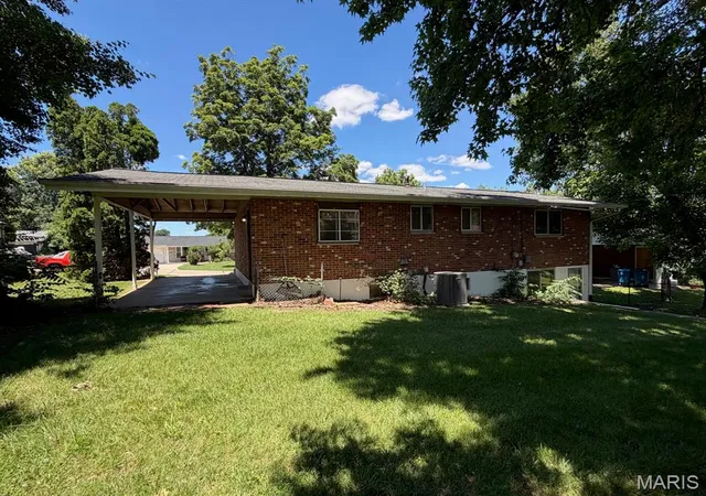 Homes for sale in Mehlville, MO | 3006 Rodapa Dr, Mehlville, MO 63125 | MLS# MIS26038727