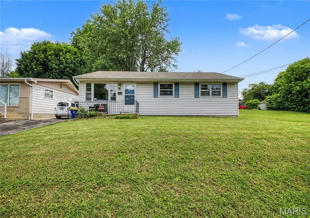 Homes for sale in Washington, MO | 521 E 7th St, Washington, MO 63090 | MLS# MIS26038744