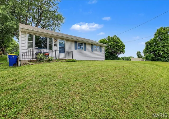 Homes for sale in Washington, MO | 521 E 7th St, Washington, MO 63090 | MLS# MIS26038744