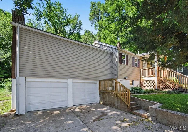 Homes for sale in Webster Groves, MO | 824 N Forest Ave, Webster Groves, MO 63119 | MLS# MIS26038745