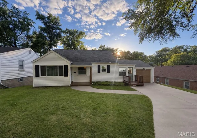 Homes for sale in Ferguson, MO | 523 N Clay Ave, Ferguson, MO 63135 | MLS# MIS26038747