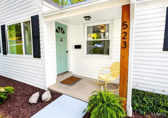 3rd image of 523 N Clay Ave, Saint Louis, MO 63135 | MLS# MIS26038747