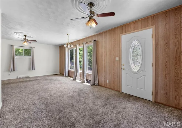 Photo 3 of Single family home for sale at 2400 Albert Rasche Dr, Cape Girardeau, MO 63701 | MLS# MIS26038755 | Listing updated on 2026-10-04