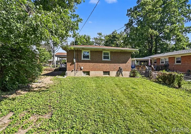 15th image of 30 Saint Edward Ln, Florissant, MO 63033 | MLS# MIS26038767
