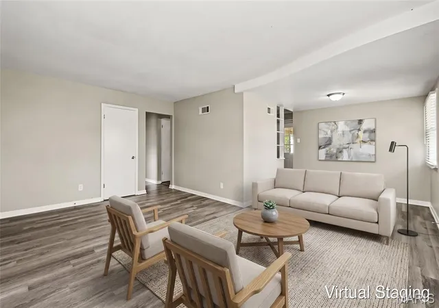 Photo 3 of Single family home for sale at 30 Saint Edward Ln, Florissant, MO 63033 | MLS# MIS26038767 | Listing updated on 2026-10-22