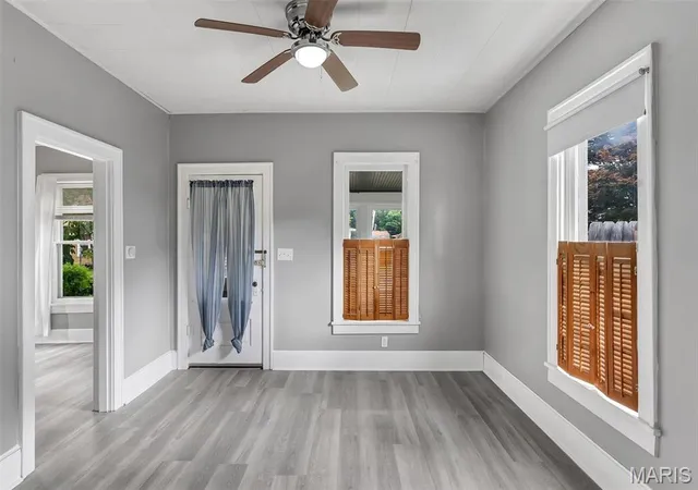 Photo 3 of Single family home for sale at 907 Hawley Ave, Alton, IL 62002 | MLS# MIS26038770 | Listing updated on 2026-08-24