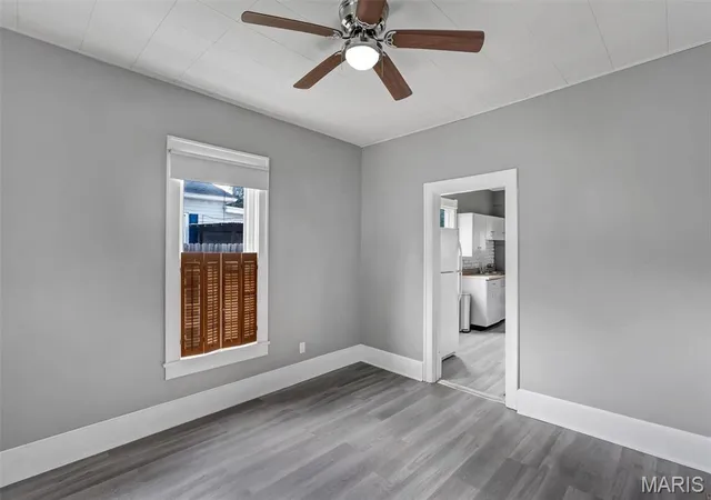 Photo 4 of Single family home for sale at 907 Hawley Ave, Alton, IL 62002 | MLS# MIS26038770 | Listing updated on 2026-08-24