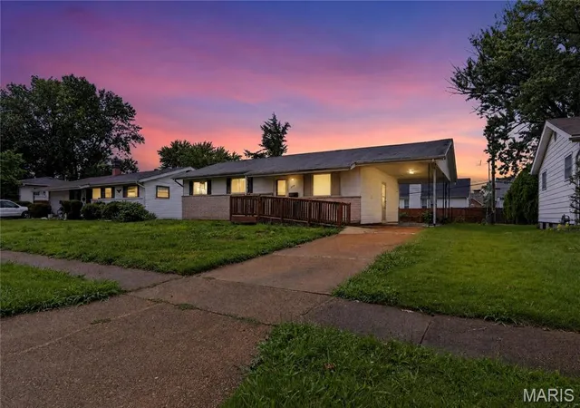 2nd image of 495 Benne Dr, Florissant, MO 63031 | MLS# MIS26038772