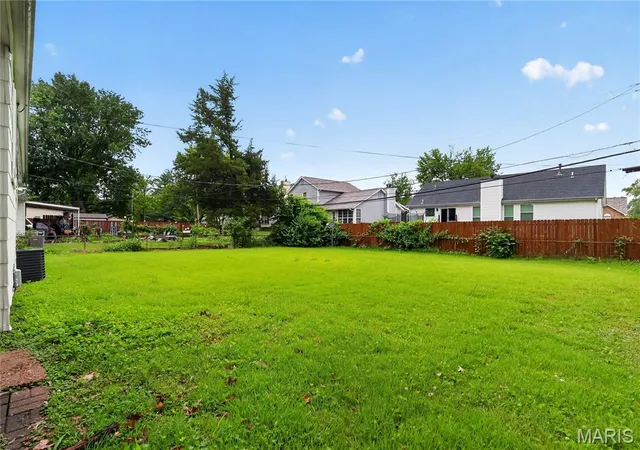 5th image of 495 Benne Dr, Florissant, MO 63031 | MLS# MIS26038772