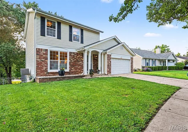 Homes for sale in Fenton, MO | 591 Summit Hills Dr, Fenton, MO 63026 | MLS# MIS26038774