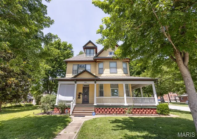 Homes for sale in Mascoutah, IL | 321 E Church St, Mascoutah, IL 62258 | MLS# MIS26038800