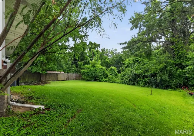 31st image of 3625 Hambletonian Dr, Florissant, MO 63033 | MLS# MIS26038823